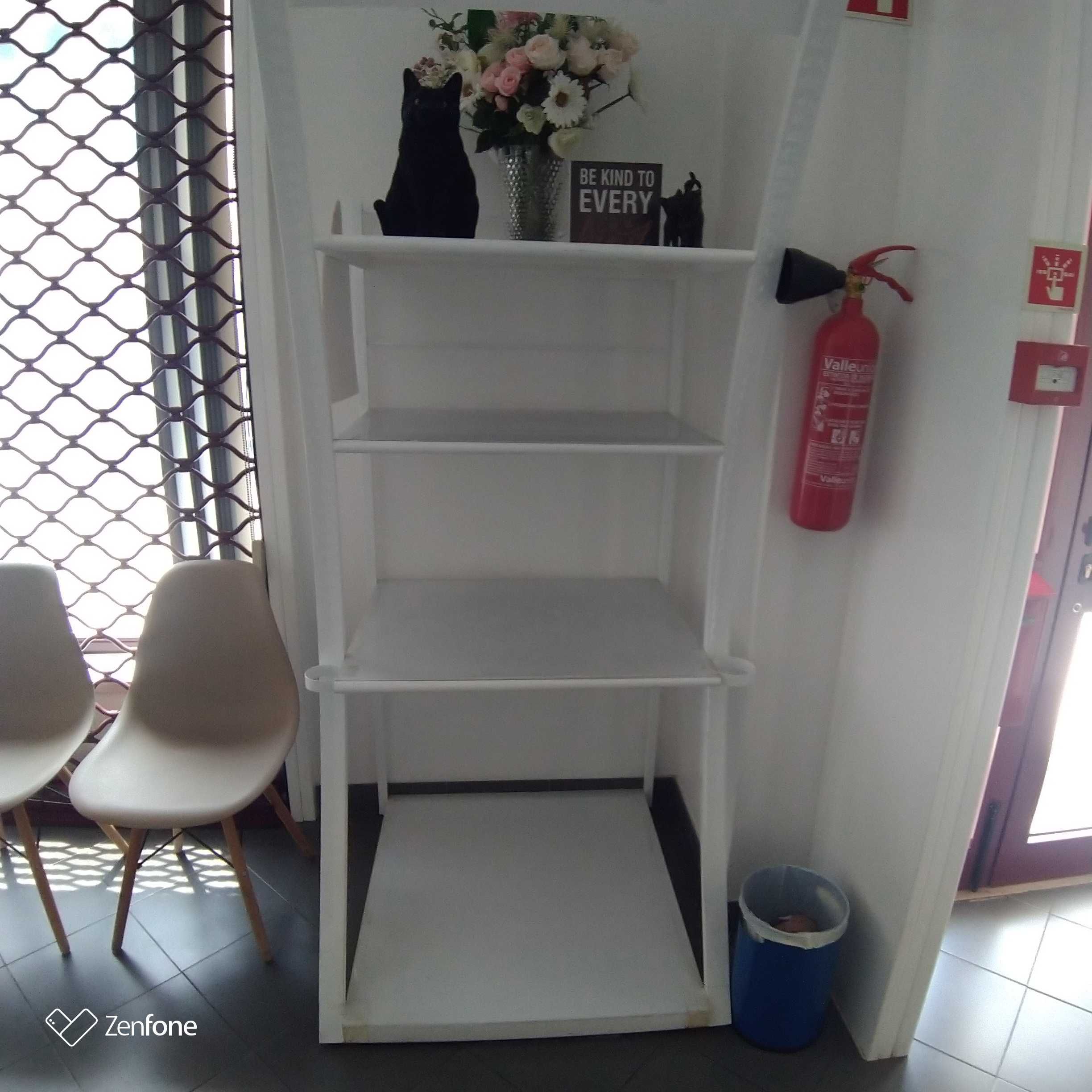 Expositor metal branco