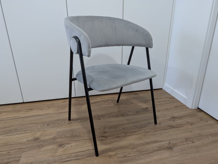 4 Cadeiras MIHU NOVAS