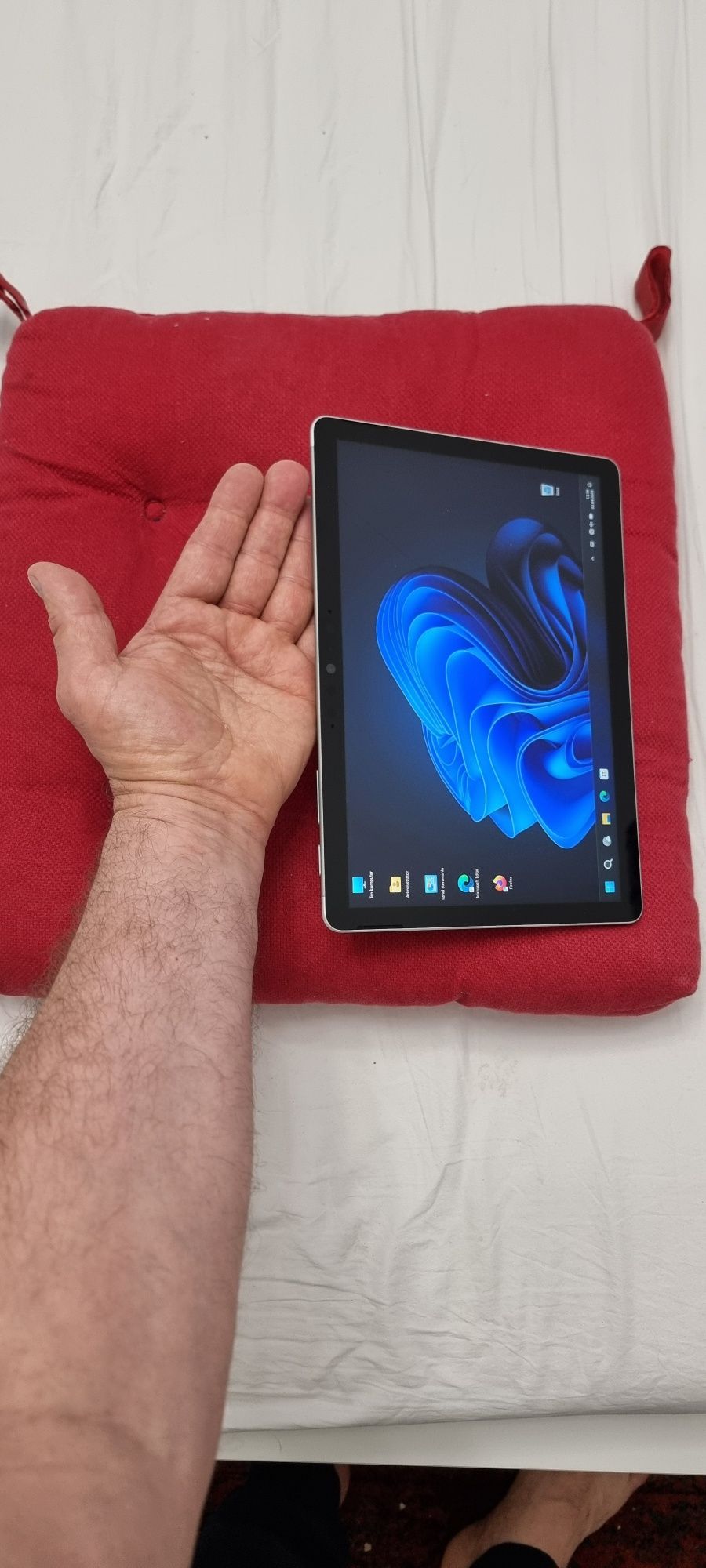 Microsoft Surface GO.  Premium Gold 4415Y/ 8Gb/256Gb/10" LTE SIM Dotyk