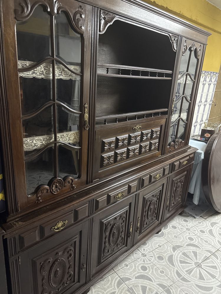 movel antigo  com mesa oval e 8 cadeiras completo