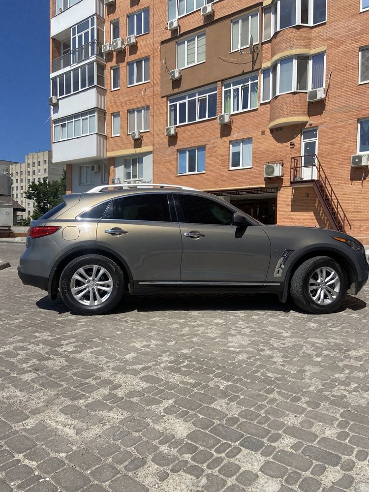 Infiniti qx70 2015