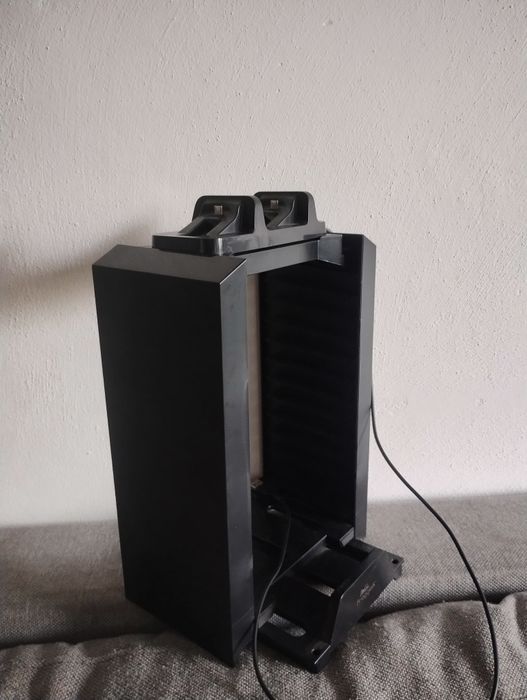 Konsola PlayStation 4