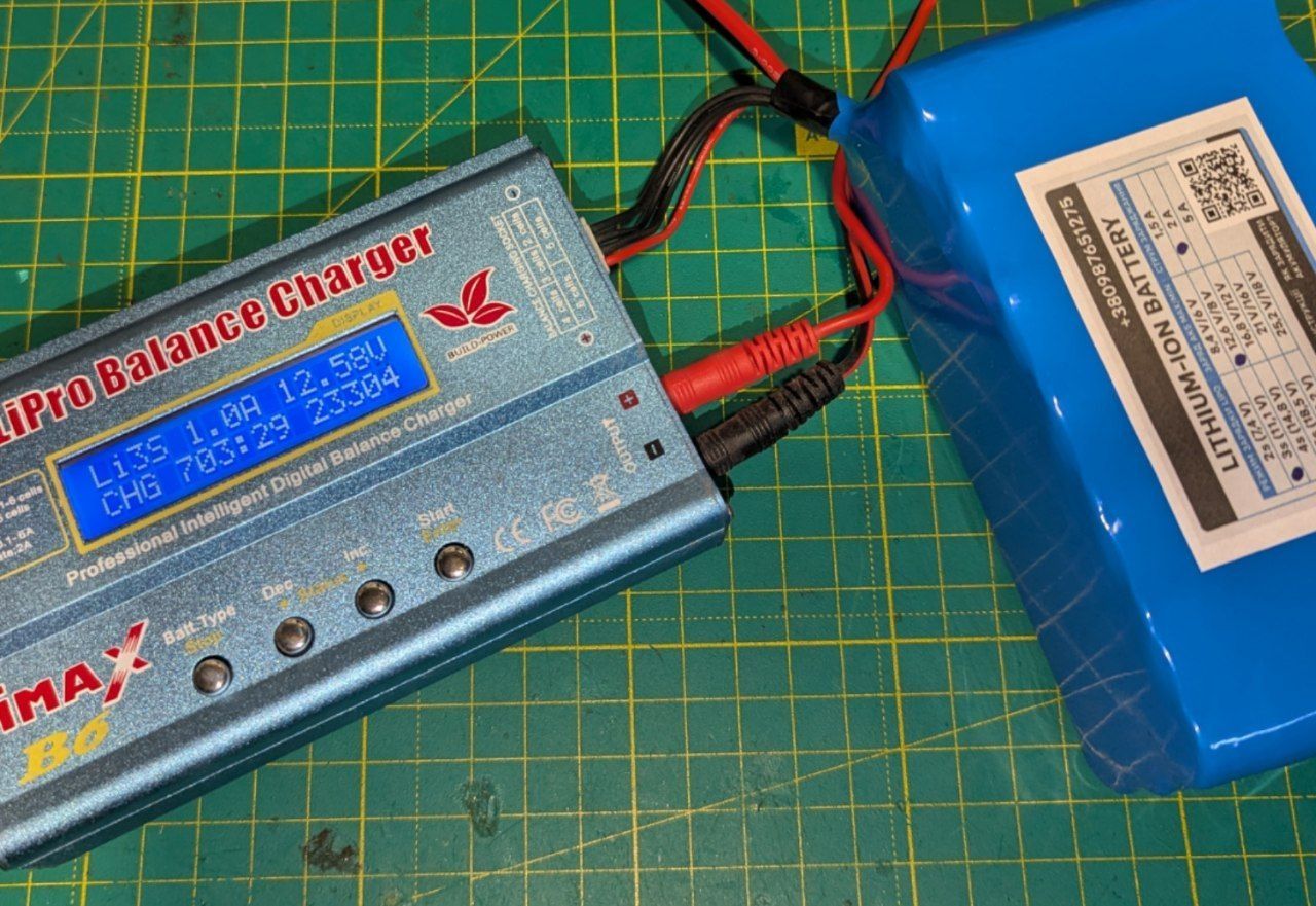 Акумулятор для коропового кораблика Runferry 12.6v 23A/23000 mah (3s)