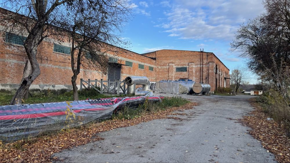 Продаж великого складського комплексу 8300 м.кв.