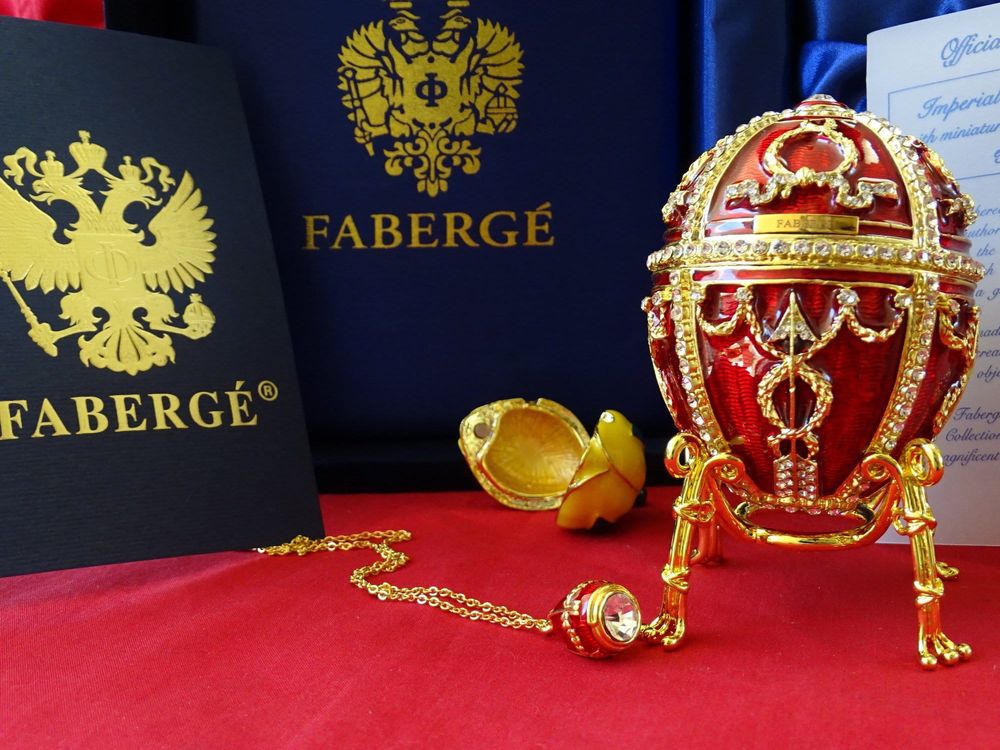 czerwono-złote jajko fabergé