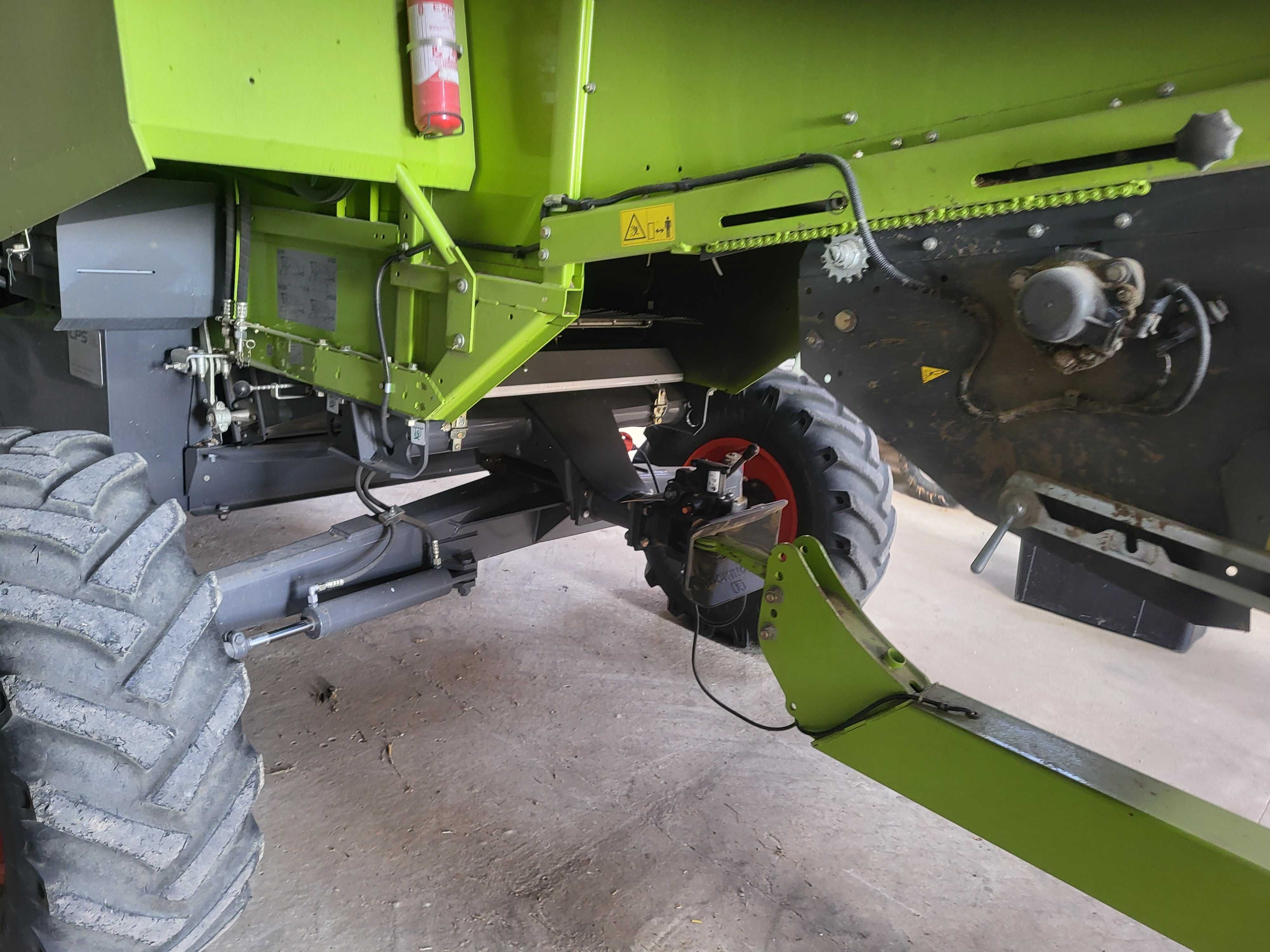 Claas avero 240 . 800h. Heder c430.jak nowy