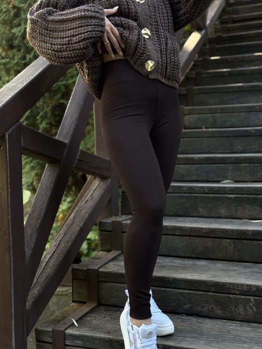 Щільні лосини у шоколаднлму кольорі з ефектом утяжки