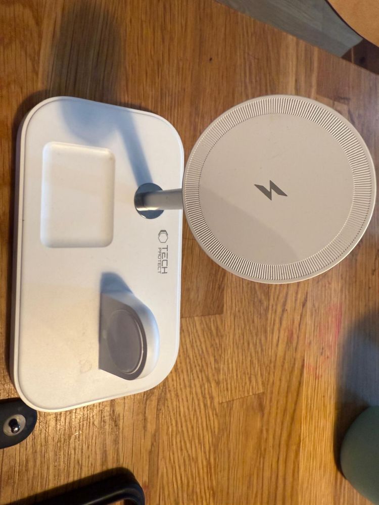 Zarezerwowane ! iPhone 14 Pro plus Apple Watch SE plus dodatki