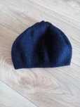 czarny beret, moraj