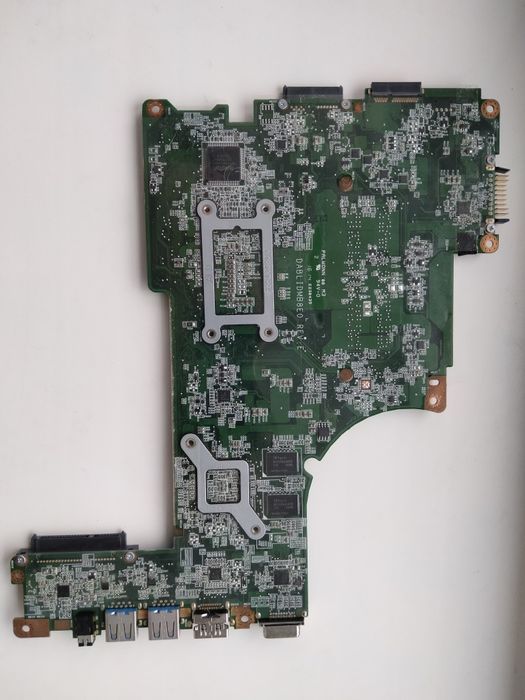 Материнська плата DABLIDMB8E0 REV:E несправна