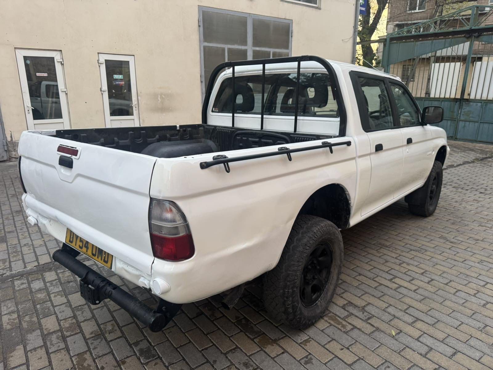 Пікап Mitsubishi L200 2004рік 2,5дизель повний привід 4х4