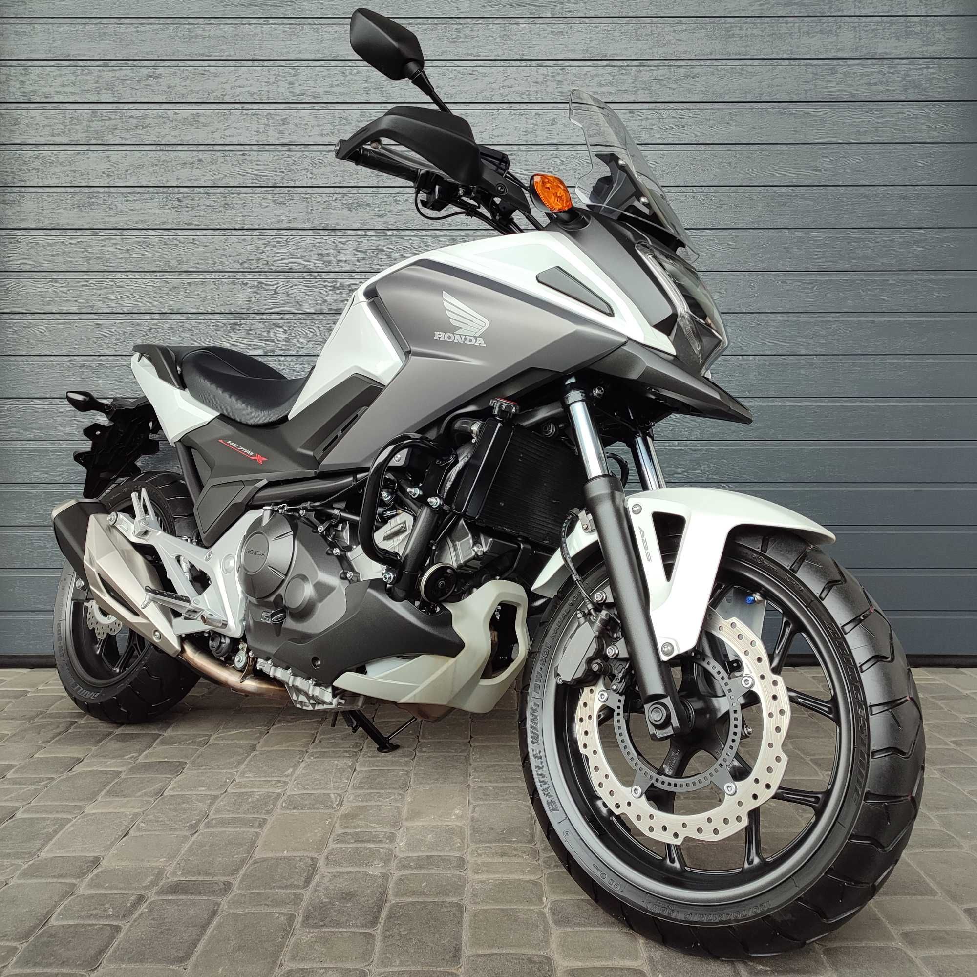 Продам мотоцикл Honda NC750X (0069)