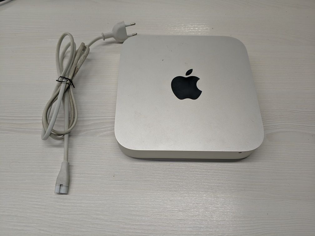 Mac mini late 2012 i5 8 GB 240 GB SSD