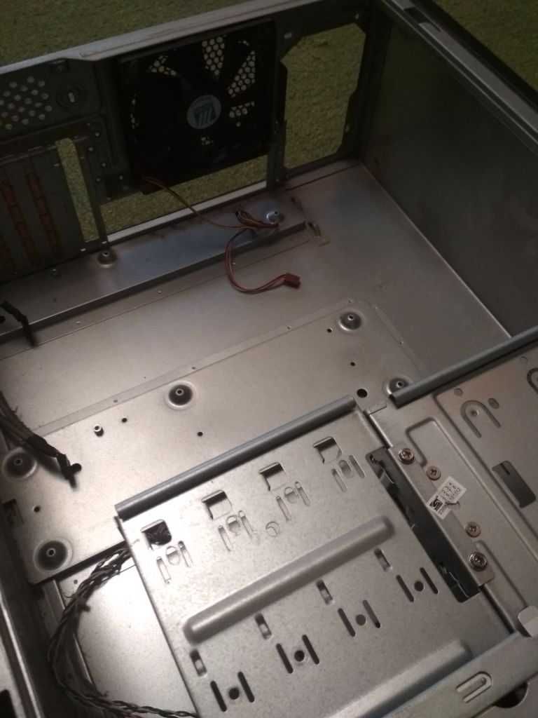 Корпус ATX для ПК с кулером 120мм 0,25А 3pin