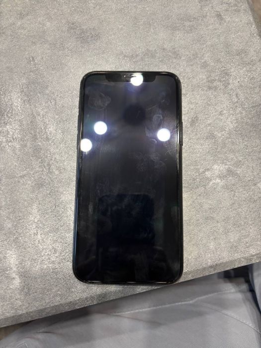 IPhone 11 pro.