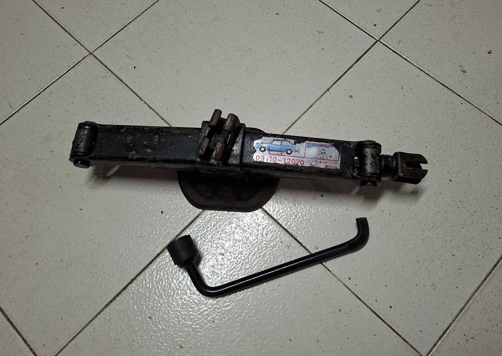 Macaco antigo Toyota Motor - Japan