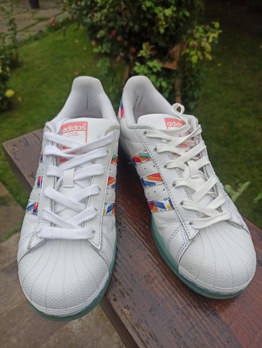 Кросівки Adidas superstar , жіночі.Розмір 37,5.