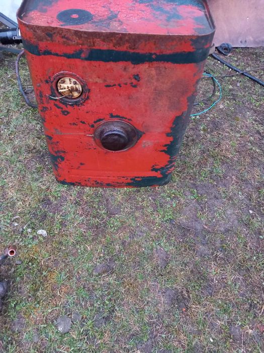 Zbiornik paliwa zetor 8045,8111,8145,8011 ursus c385,c385a,912,904,902