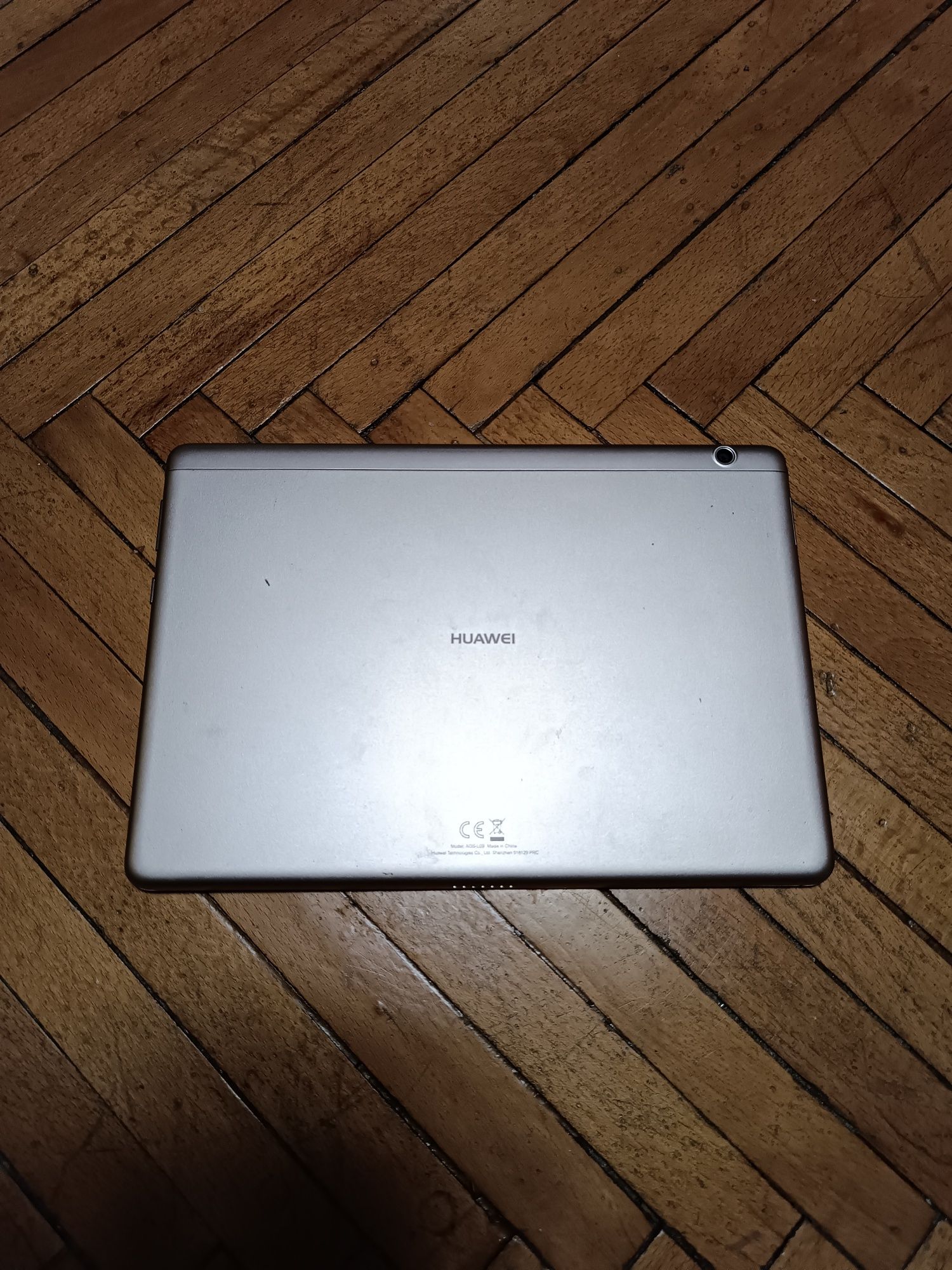 Планшет Huawei MediaPad T3 10 LTE (AGS-L09) 2/16GB