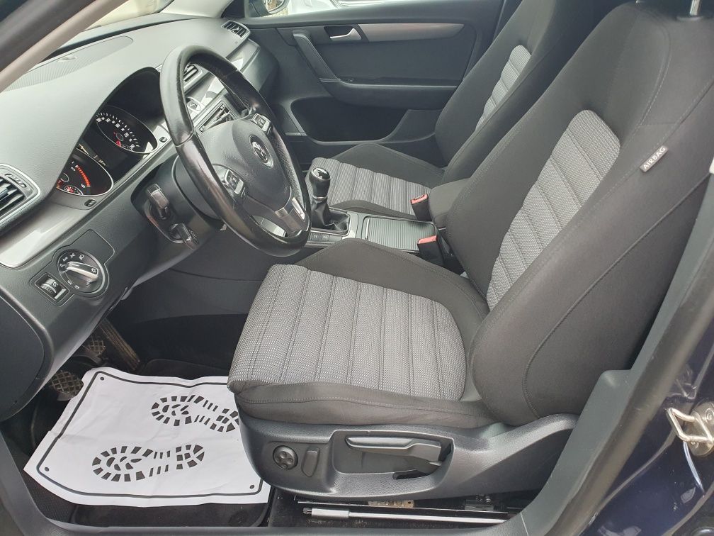Vw Passat 2014 2.0 TDI xenon led navi z niemiec oplacone
