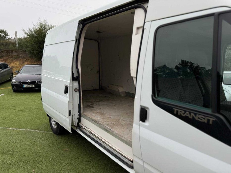 FORD TRANSIT 2.2 TDCI – VERSÃO LONGA E ALTA – CAIXA ISOTÉRMICA