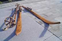 Stare narty jesionowe 170 cm+ kijki laskowe