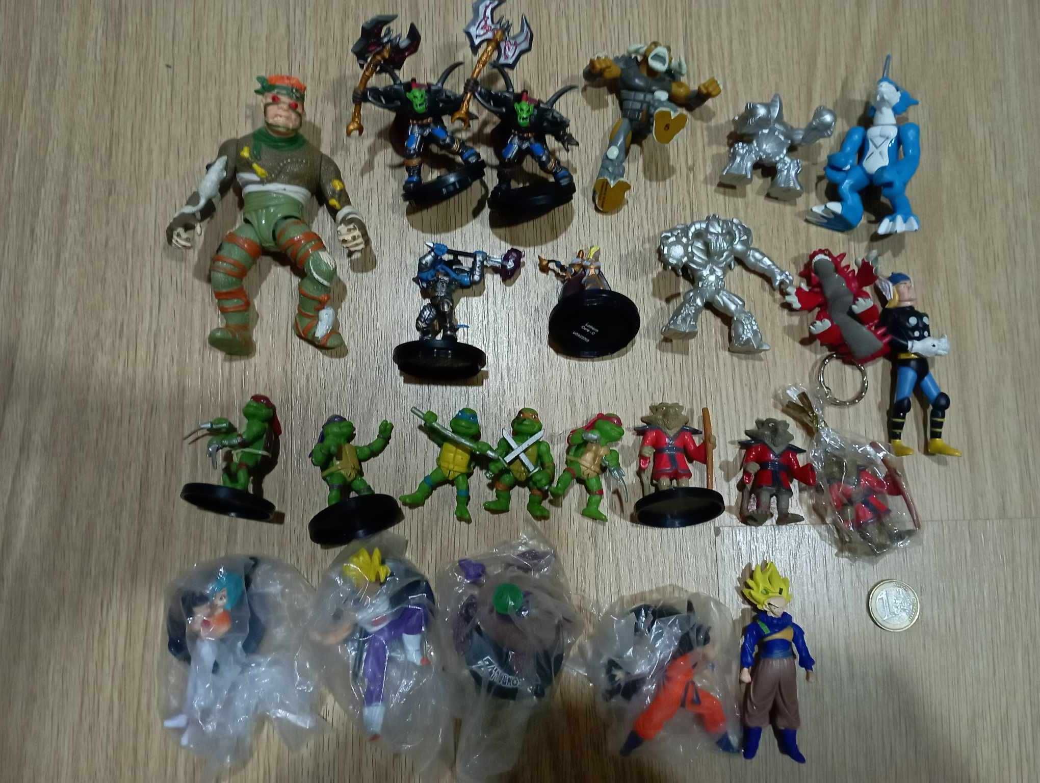 Figuras em pvc - vários temas - 1€ cada, desconto na compra de vários