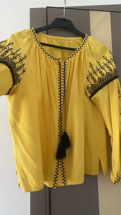 Вишиванки на полотні- льон