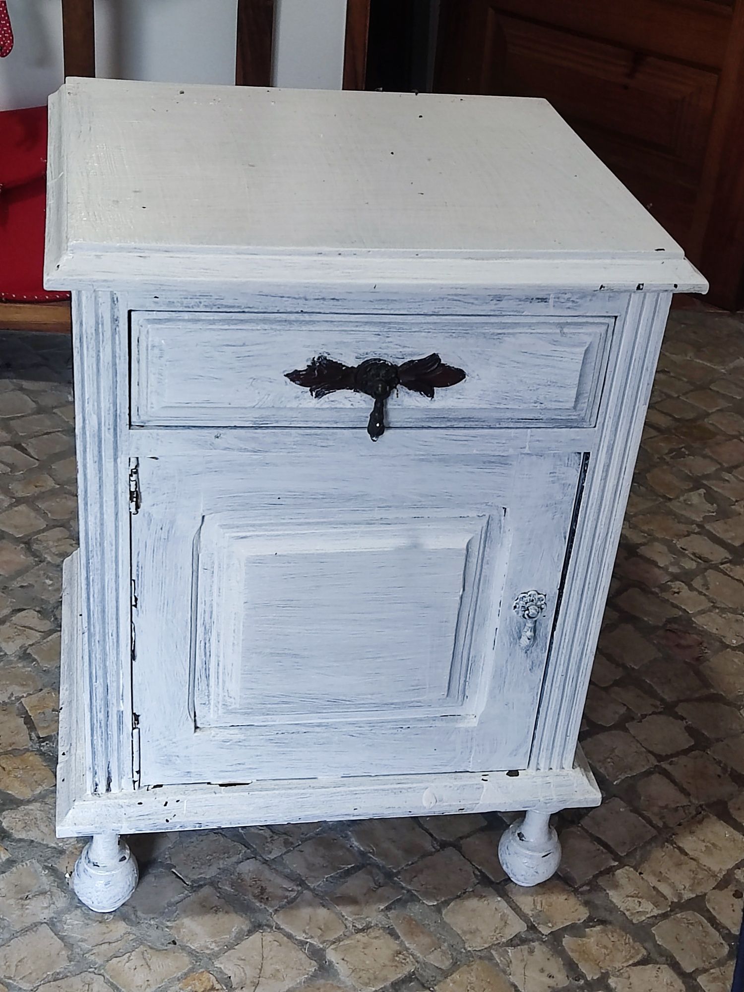 Mesa de cabeceira