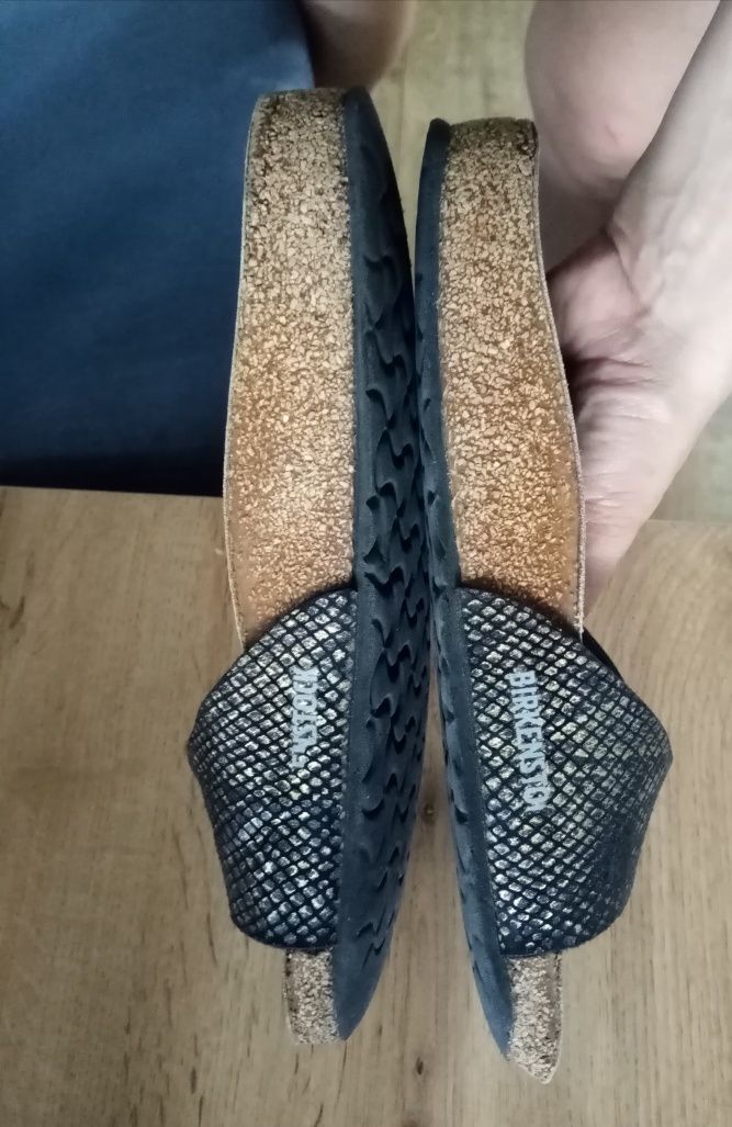Klapki brike Stock