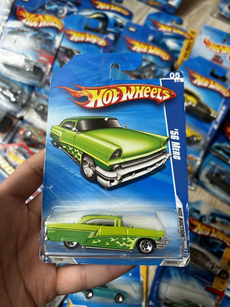 Hot Wheels '56 Merc Hot Auction '10