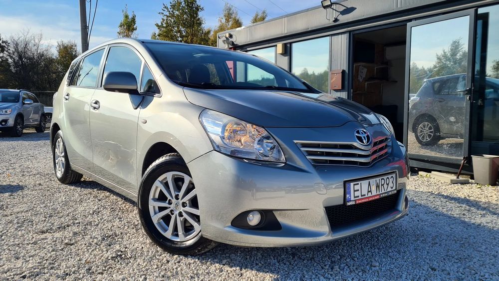 Toyota Verso 1.8Benz mnaual Panorama 7 osob climatronic