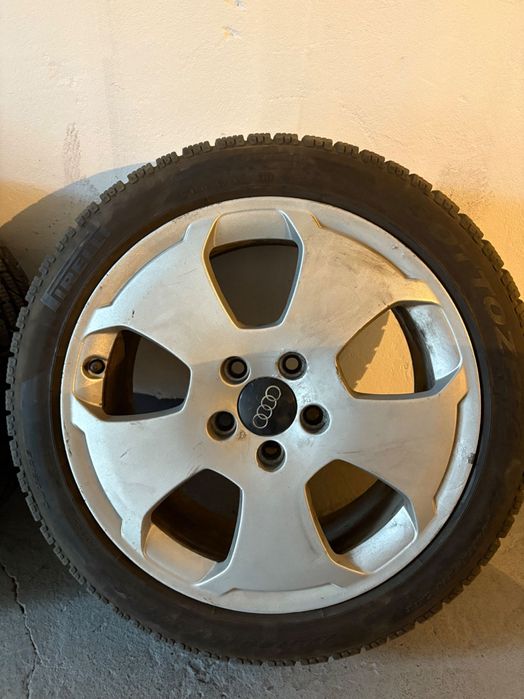Felgi Audi  17 z oponami zimowymi