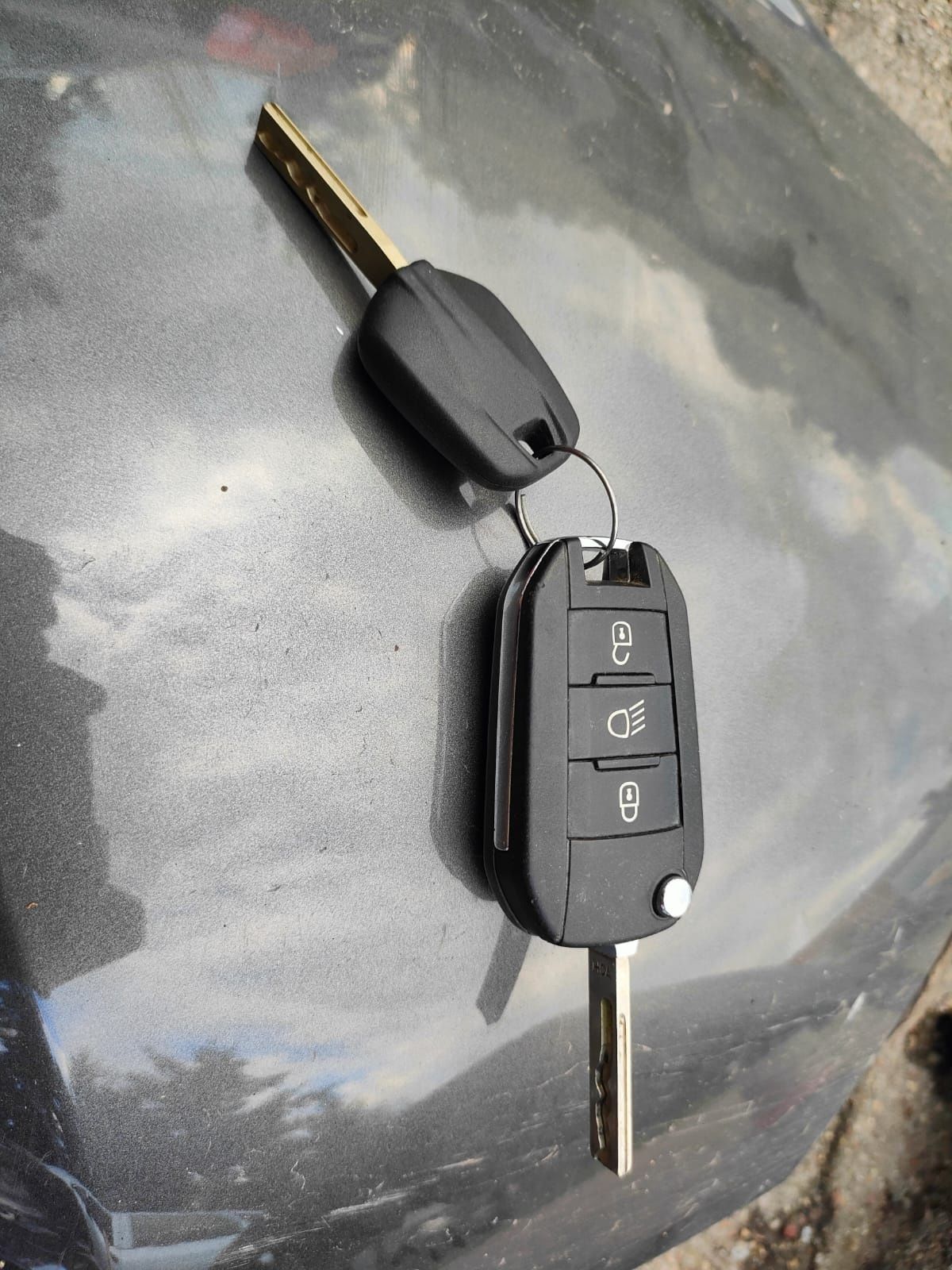 PEUGOTA 2008 1.2 PUR tech