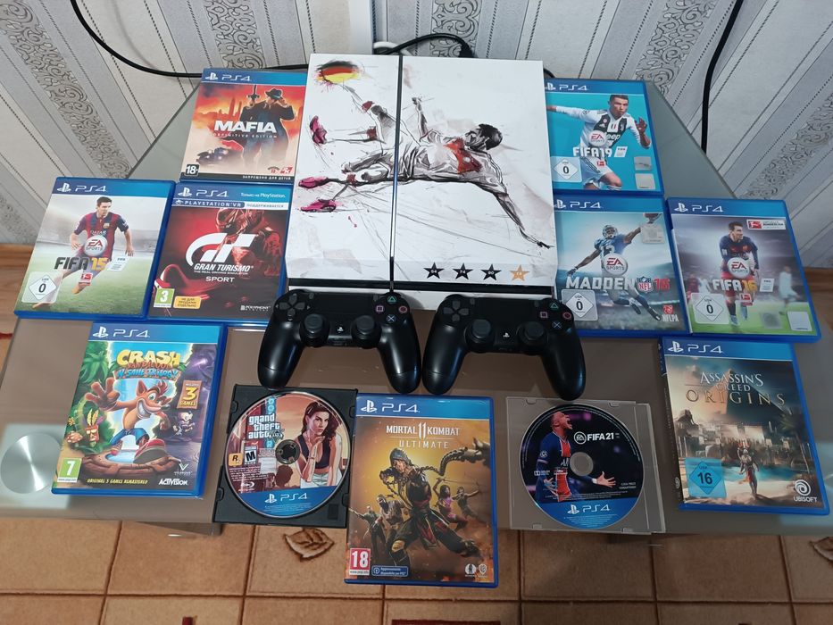 Продам ігрову приставку ПС 4