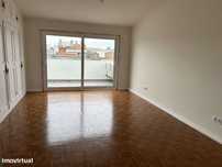 Excelente DUPLEX T2+1 junto daMaternidade