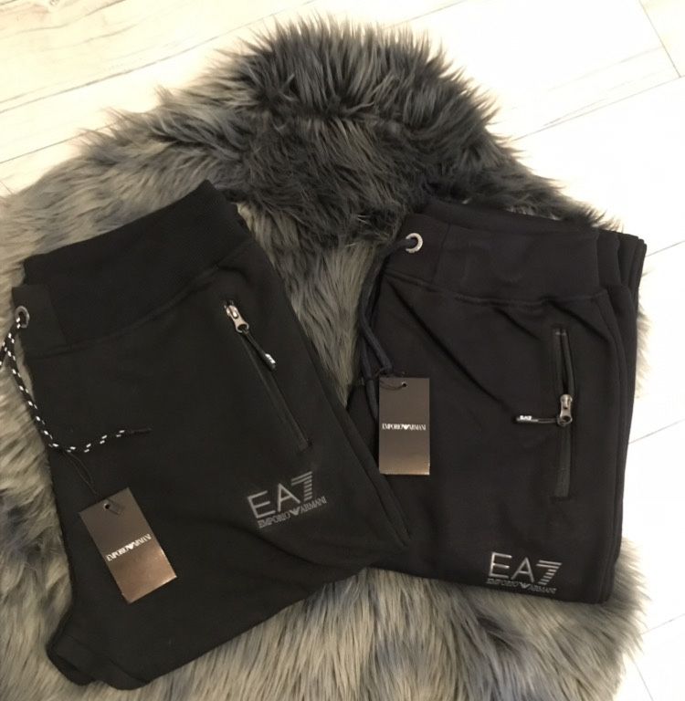 Spdnie dresowe EA7