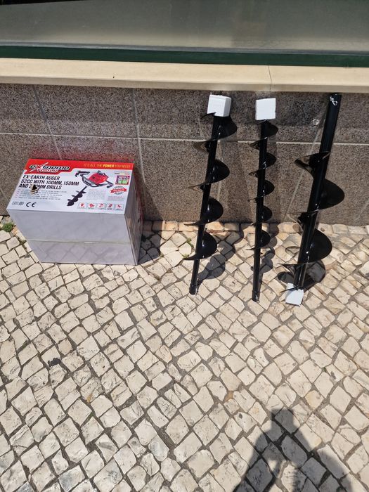 Perfurador de Solo 52cc com 3 brocas nova
