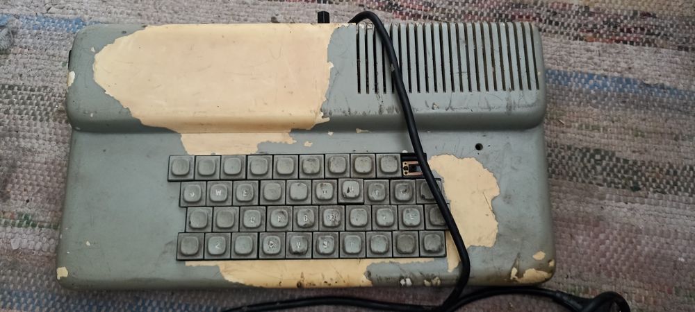 Ретро клавиатура компьютер zx-spectrym