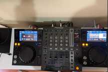 Par de XDJ 700 e DJM 700 em estado muito bom