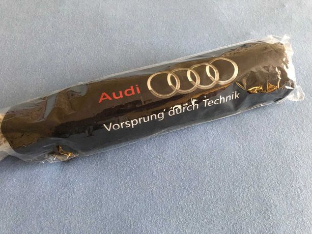 Зонт с автомобильным логотипом AUDI