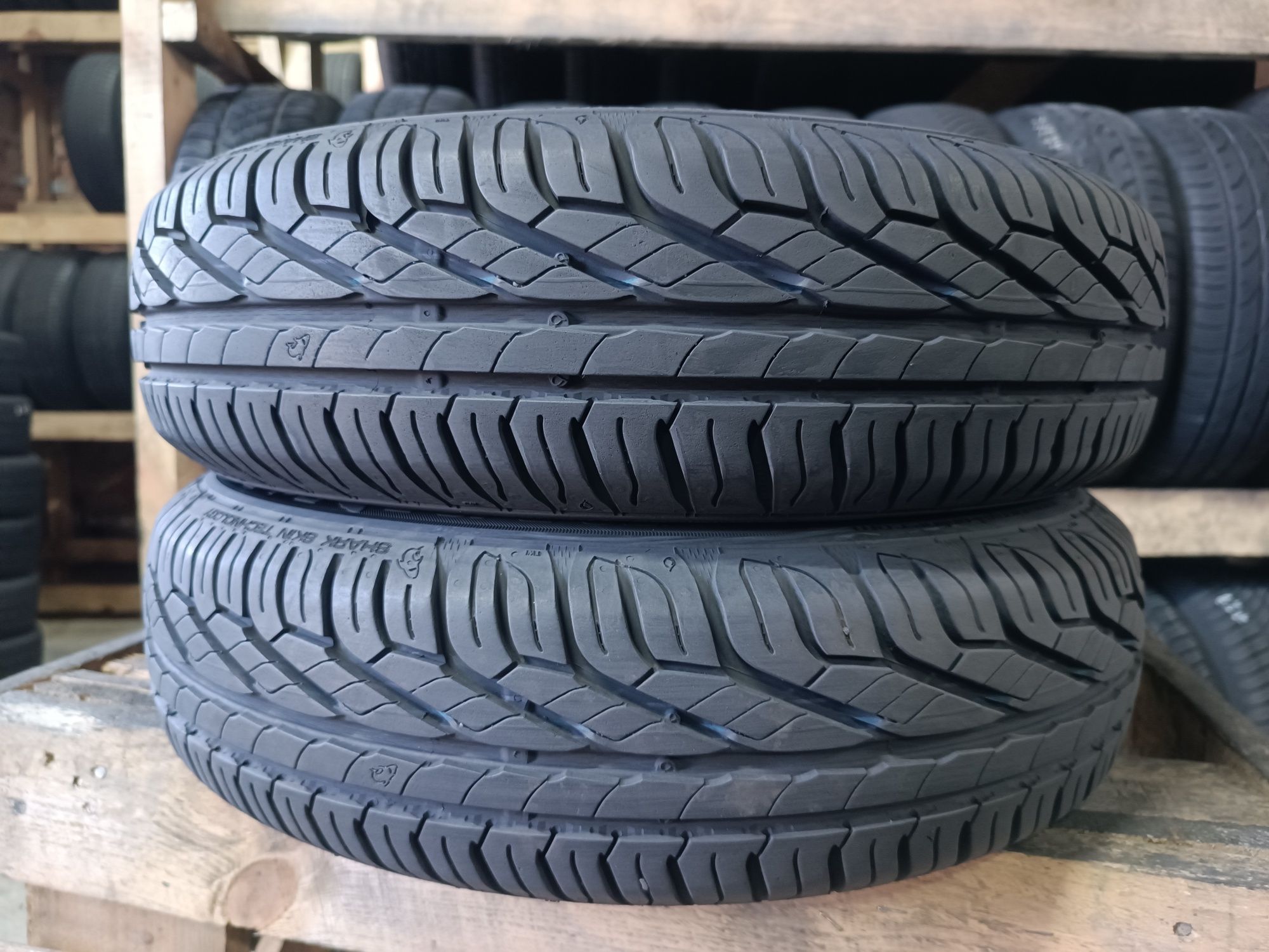 Майже нові літні шини UNIROYAL 145/70 R13 резина Р13
