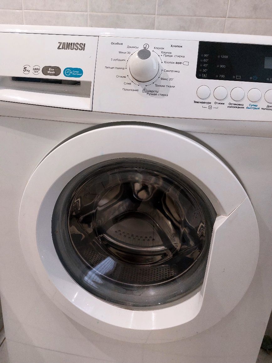 Машинка стиральная Zanussi