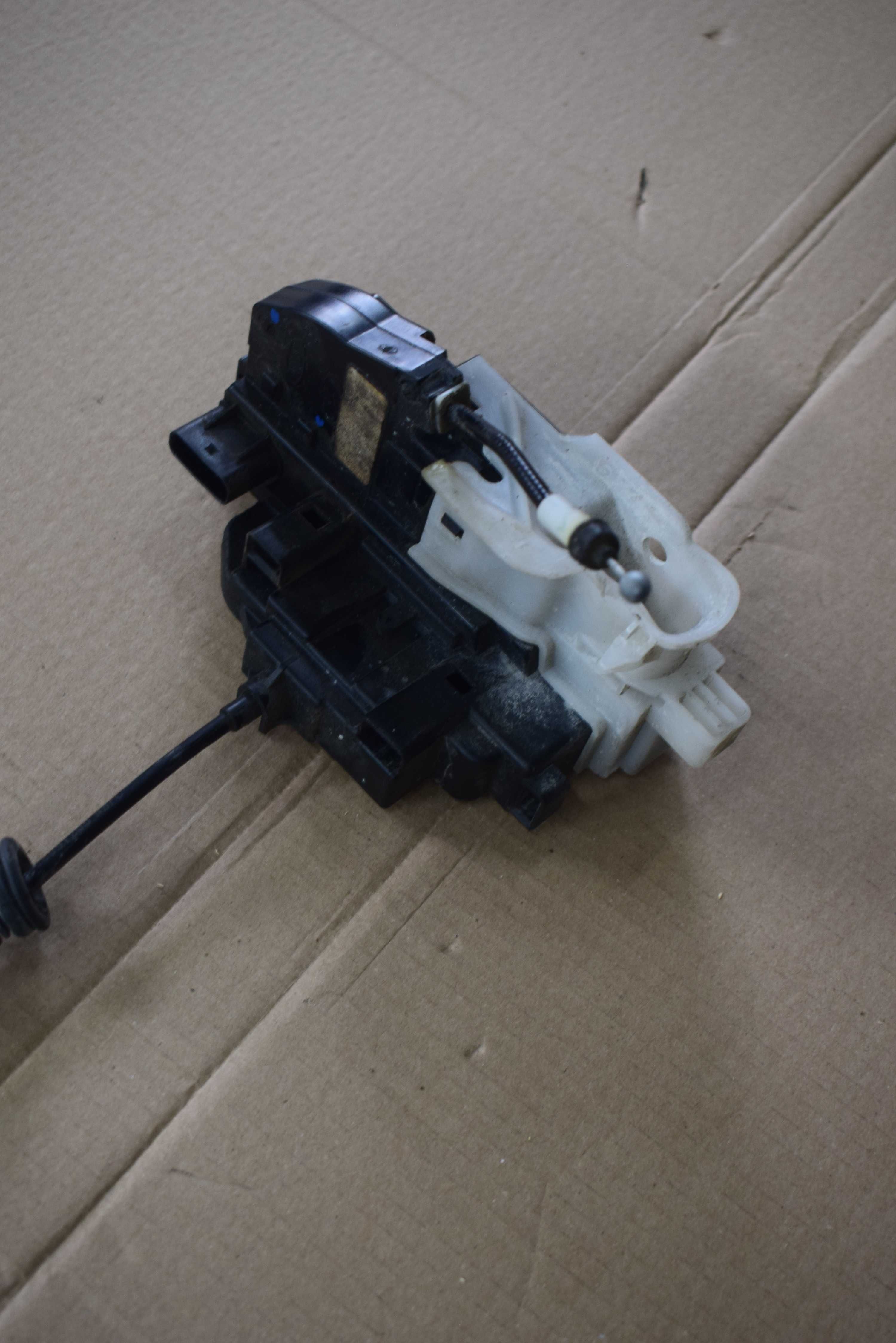 zamek drzwi prawy KIA PRO CEED I 07-12r.3 d 7PIN.europa