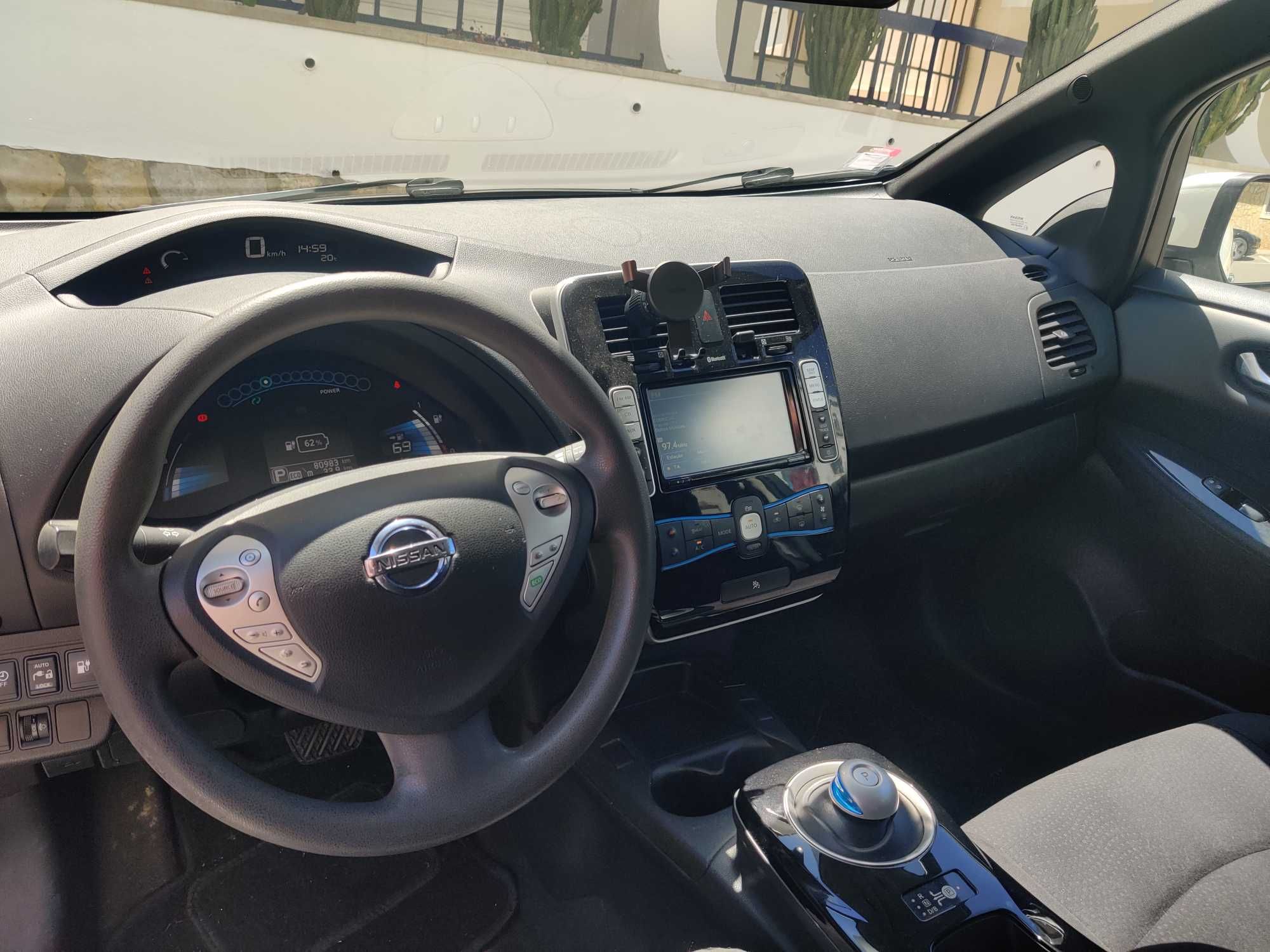 Nissan Leaf ZE0 Acenta