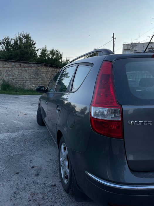 HYUNDAI I 30 1.6 дизель