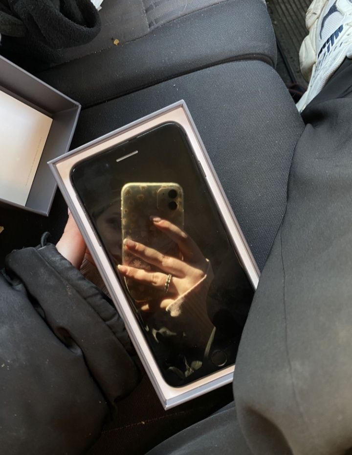 iPhone 8 plus 64Gb