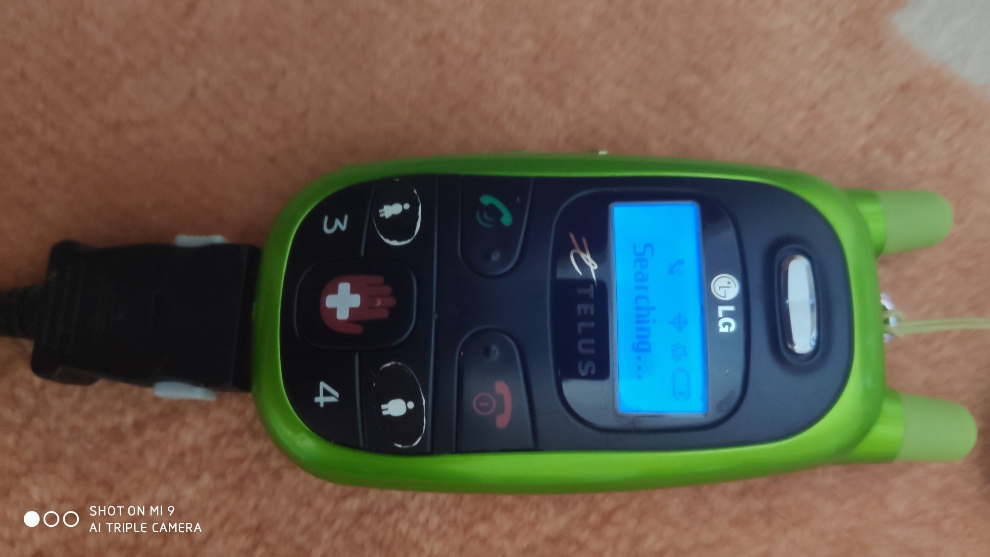 Телефон LG TELUS стандарт cdma