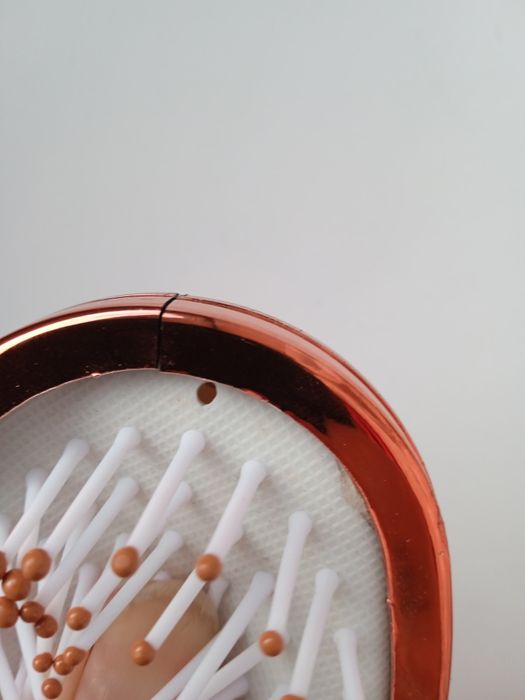 Нова щітка для волосся