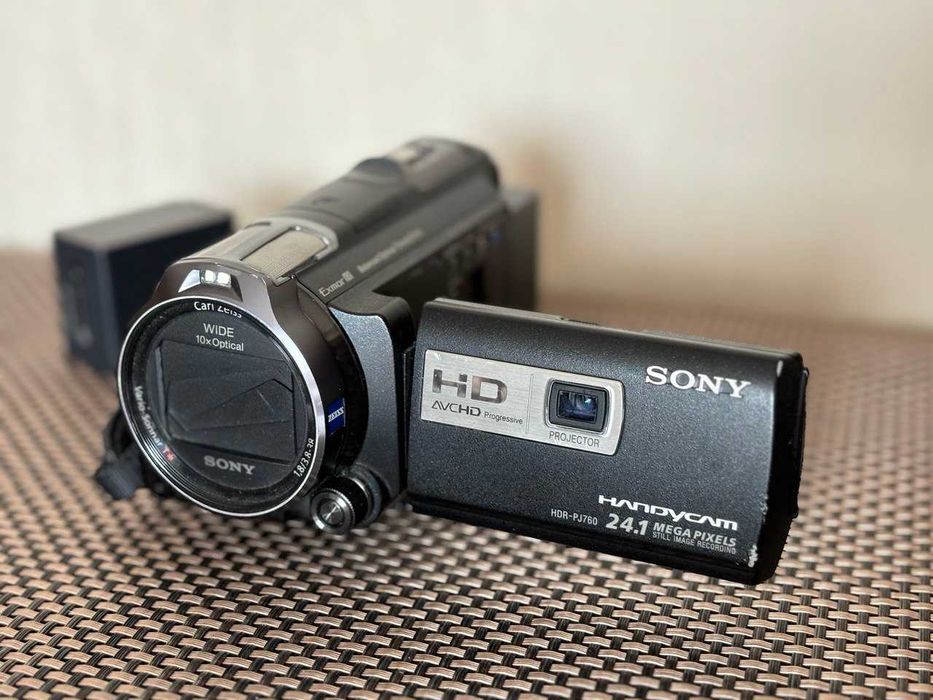 Відеокамера Sony HDR-PJ760